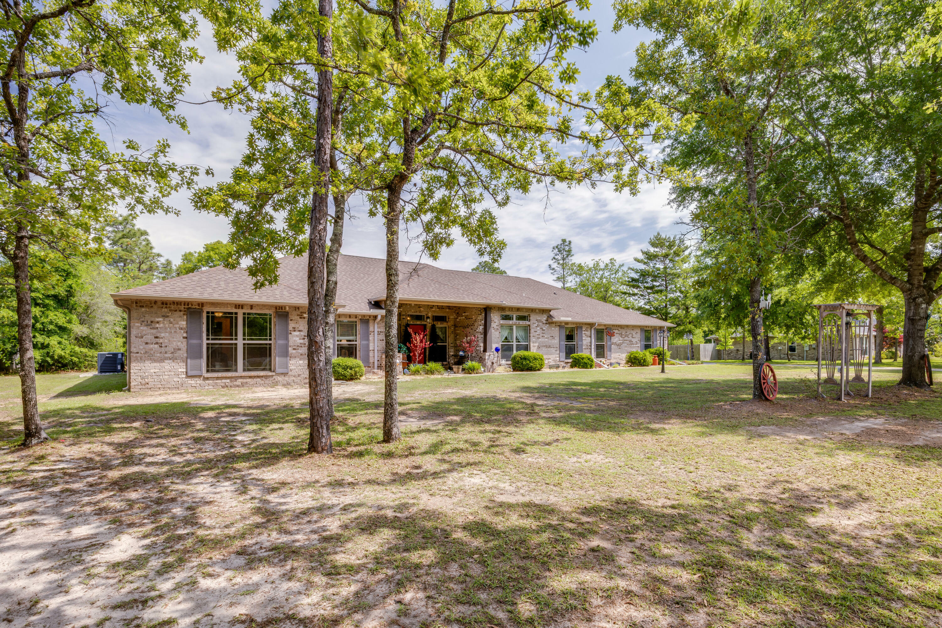 Property Photo: 6444 Welannee Boulevard FL 32567