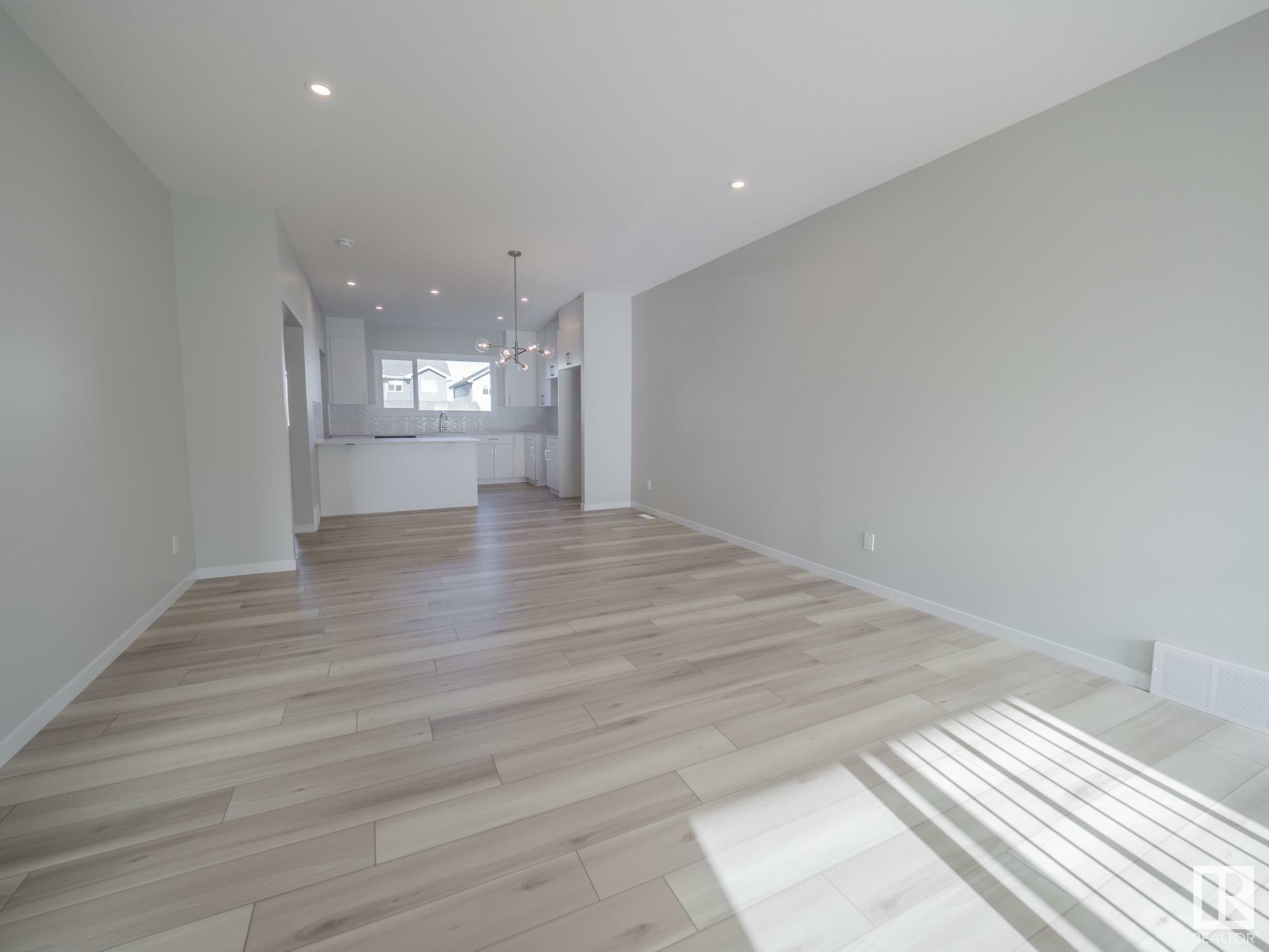 Property Photo: 3 Eton Link AB T7X 4B7
