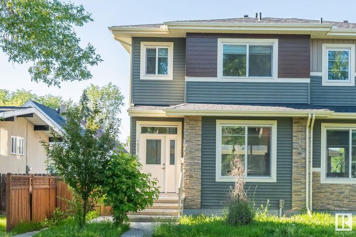 Photo de la propriété: 10576 62 Avenue NW AB T6H 1M4