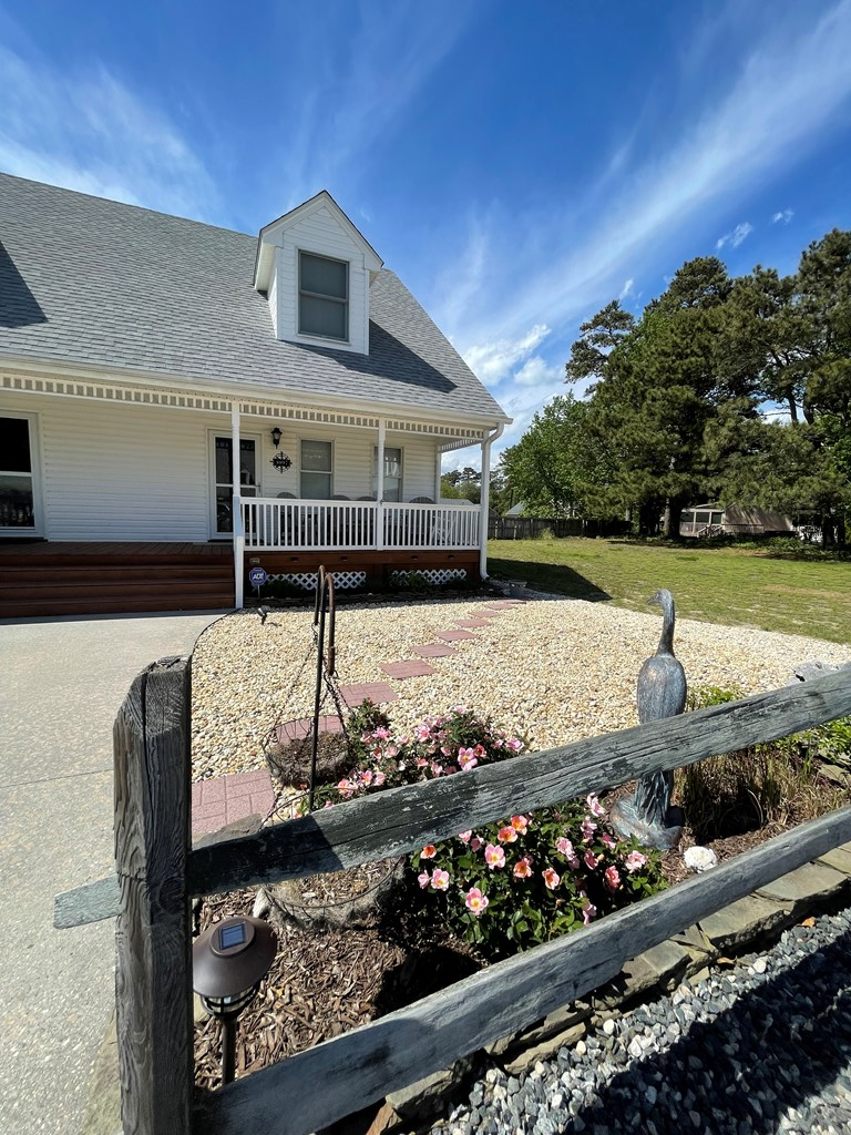 Property Photo: 4097 Grand Bay Ct VA 2333