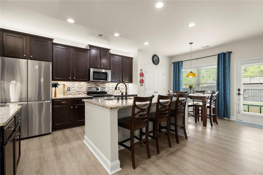 Property Photo: 6235 Crescent Landing Drive GA 30028