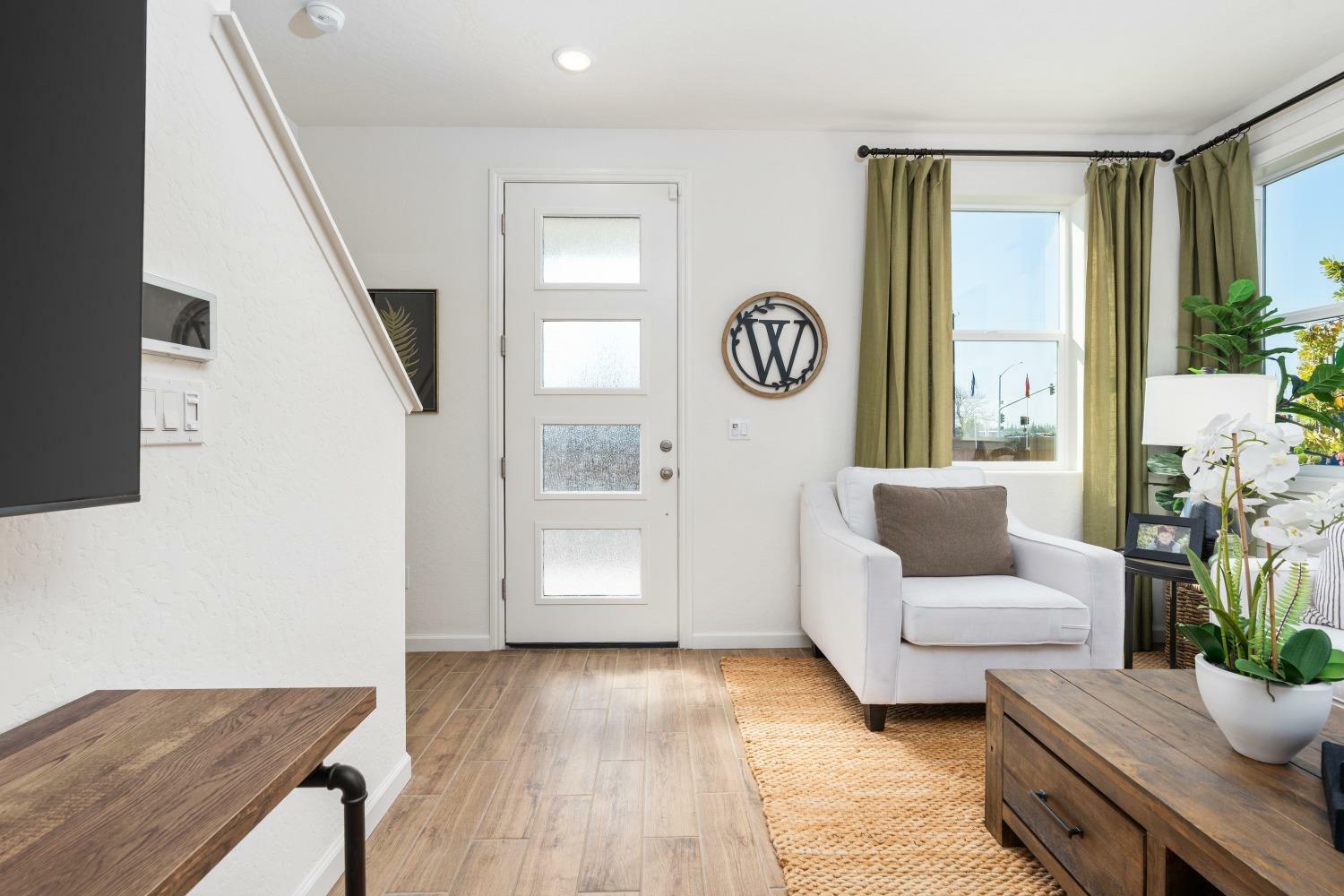 Property Photo: 2007 N Cobbler Drive CA 93727