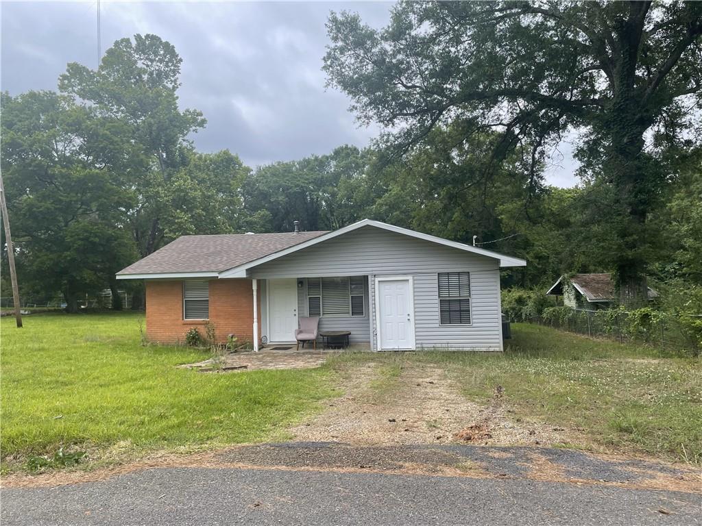 Property Photo: 105 Cedar Lane LA 71360