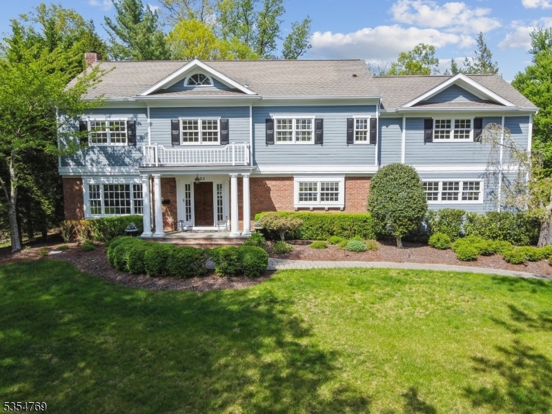 Property Photo: 23 Briarwood Dr NJ 07078