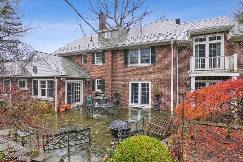 Property Photo: 48 Lenox Rd NJ 07901