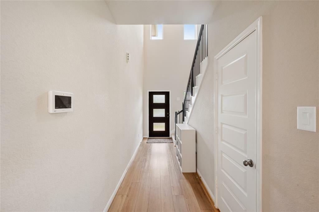 Property Photo: 104 Clay Creek Lane TX 77316