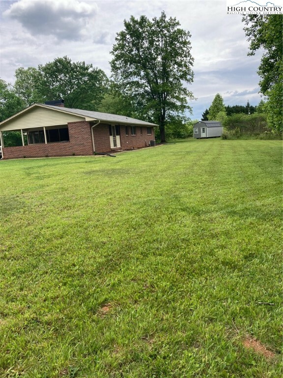 Property Photo: 460 S Minton Road NC 28697