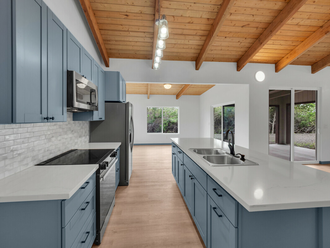 Property Photo: 94-1679 Kaulua St HI 96772