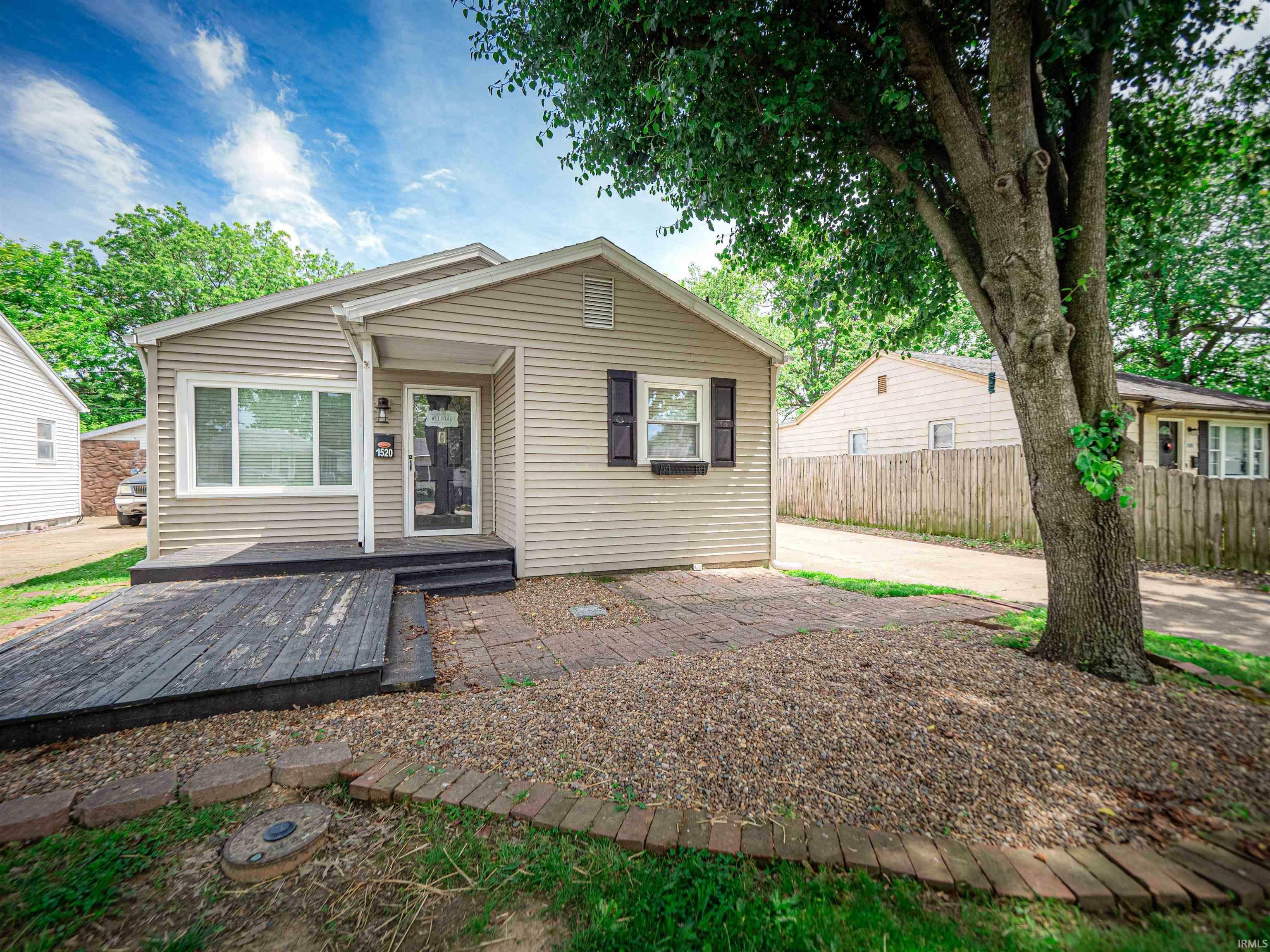 1520 S Saint James Boulevard  Evansville IN 47714 photo
