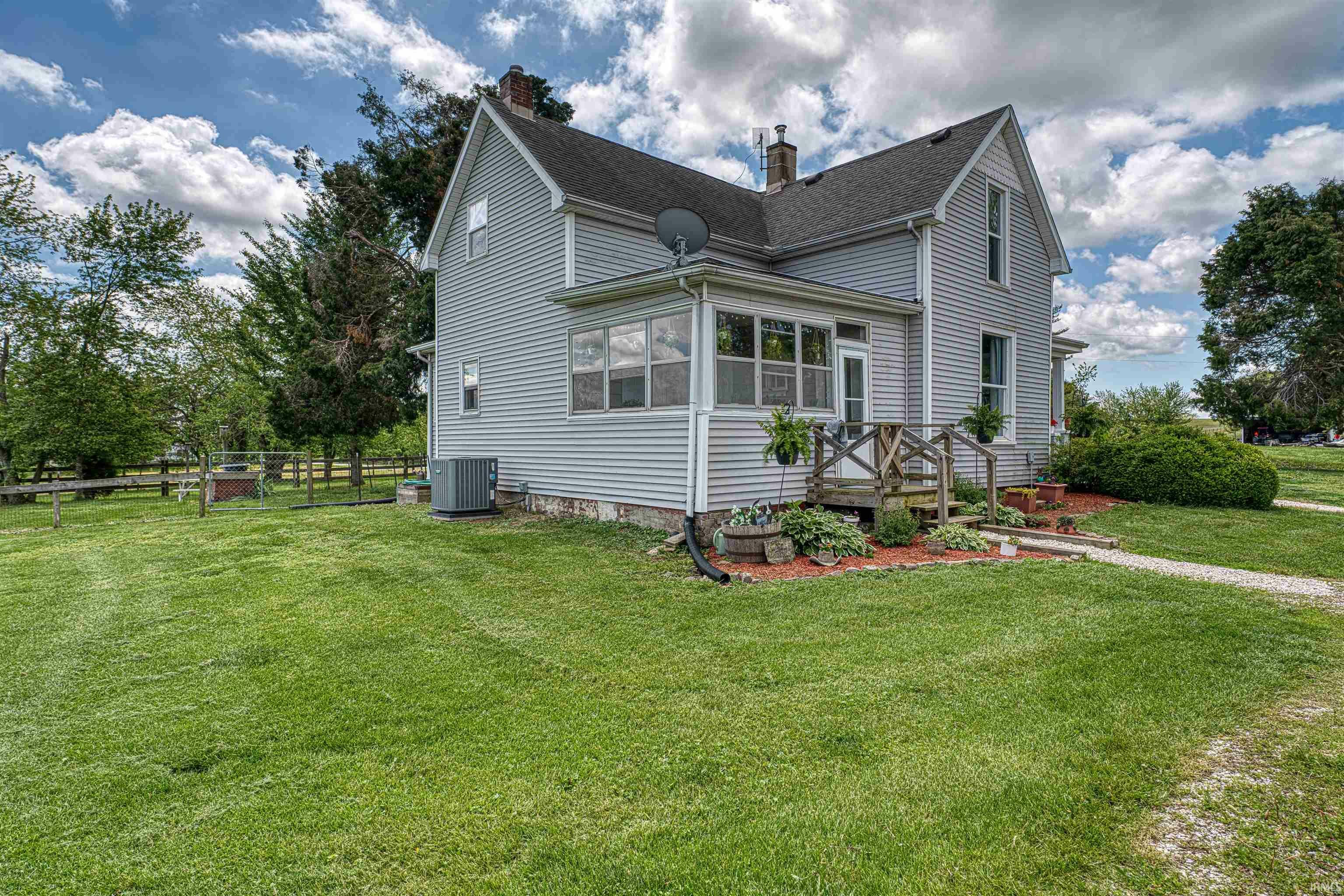 Property Photo: 832 N Two Story Road IN 47601-9776