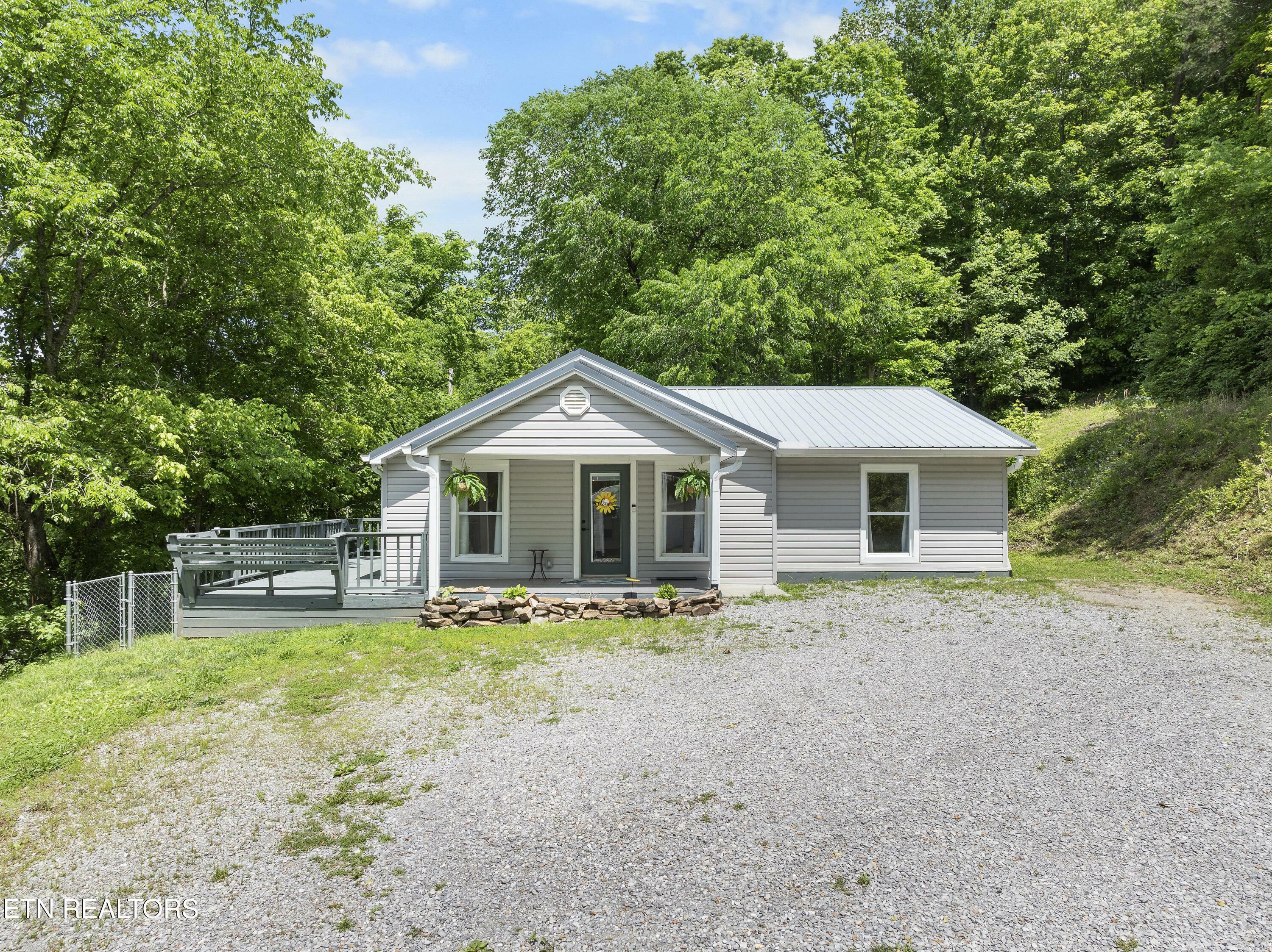 Property Photo: 4802 Brown Gap Rd TN 37918