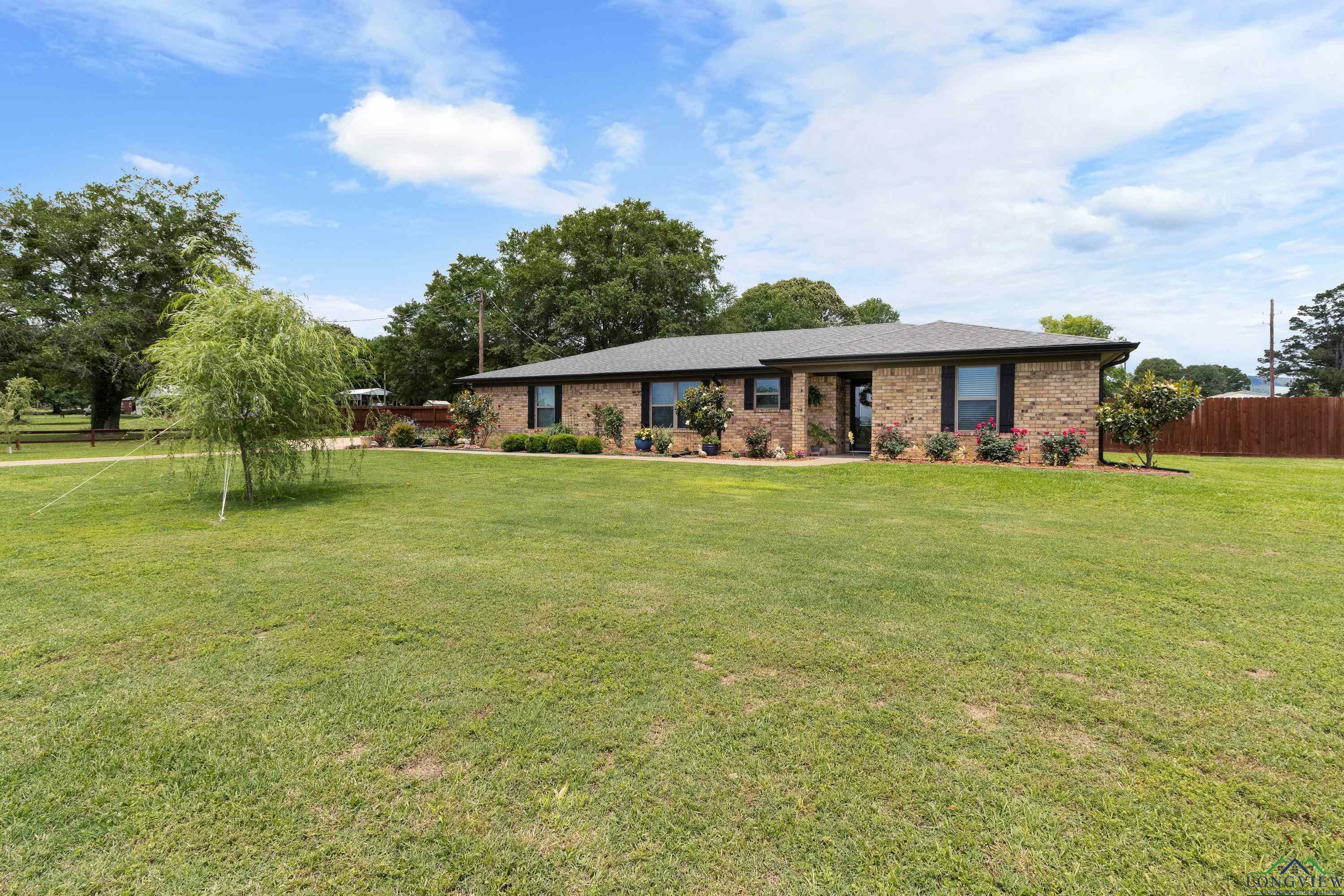 Property Photo: 3890 W Fm 13 TX 75652