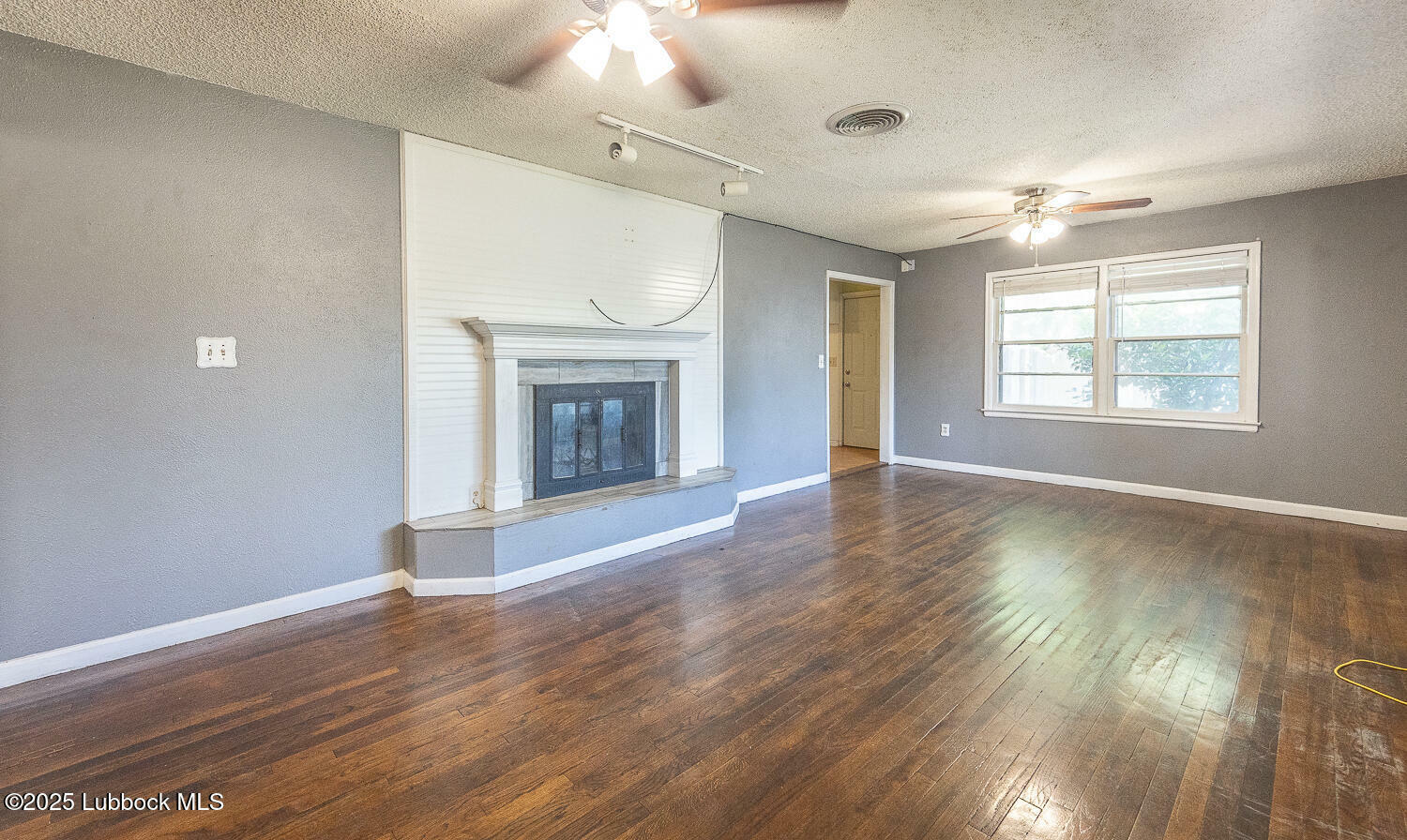 Property Photo: 4415 37th Street TX 79414