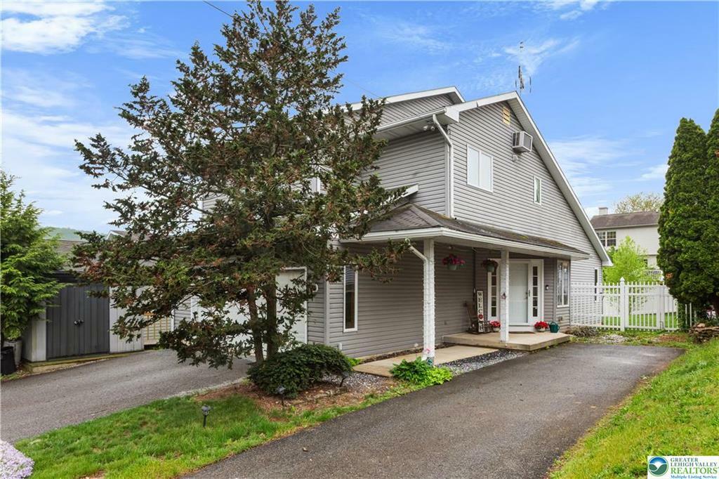 Property Photo: 1520 Paxford Road PA 18103