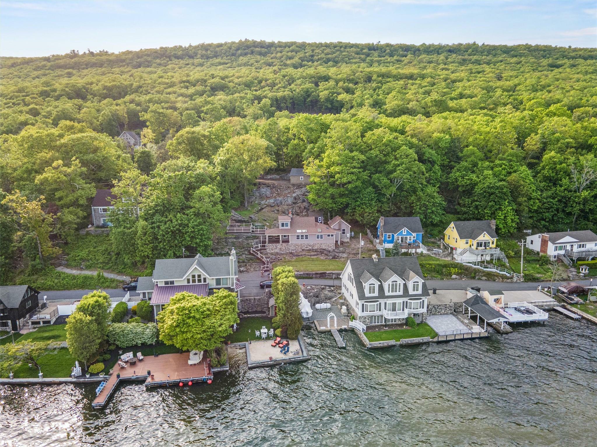 Property Photo:  99 Lake Shore Road  NY 10925 