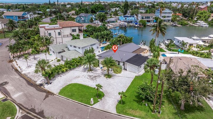 Property Photo:  300 10th Avenue  FL 33785 