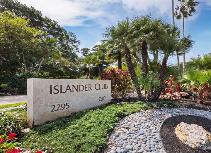 Property Photo:  2301 Gulf Of Mexico Drive 36N  FL 34228 