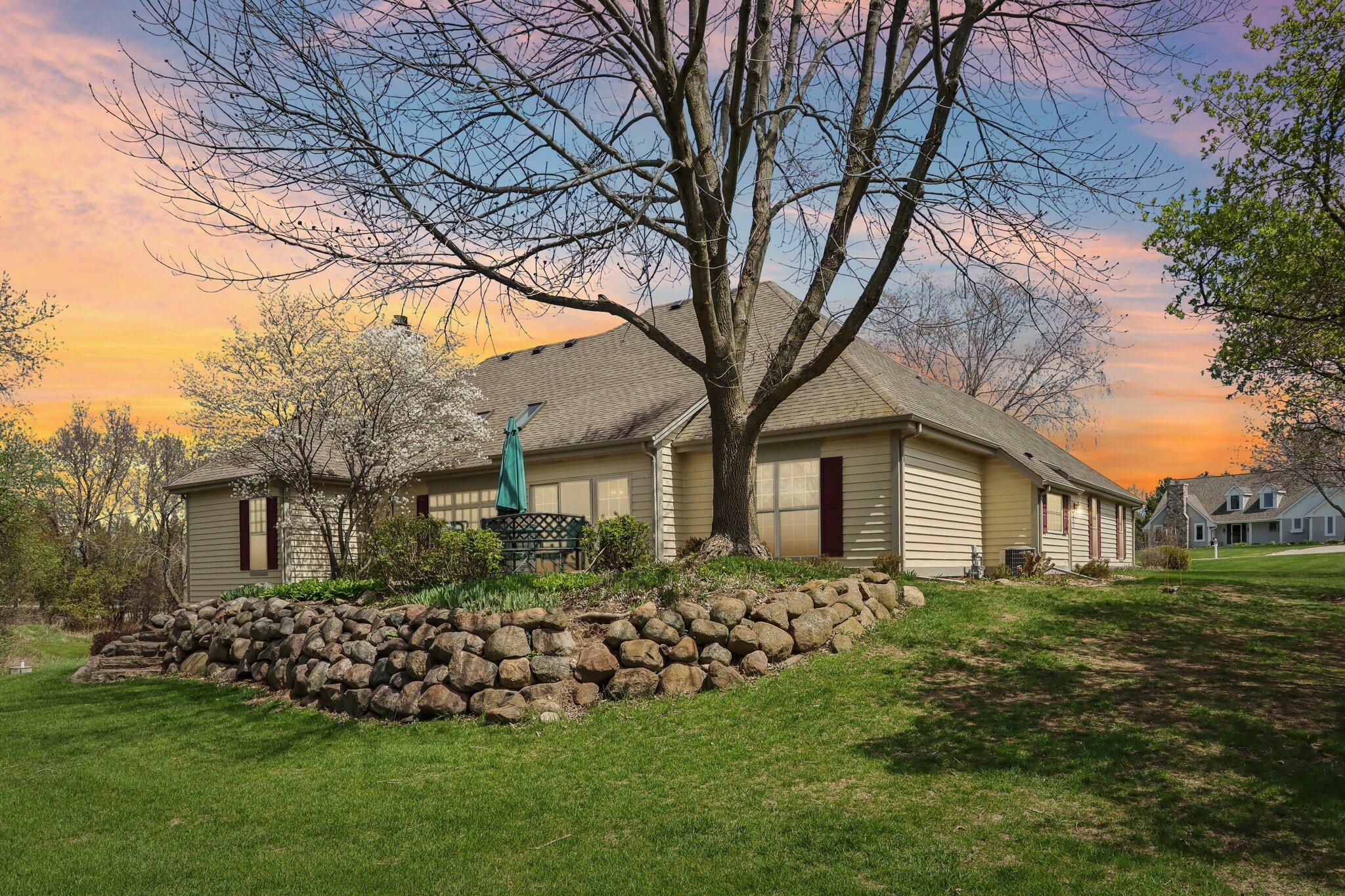 Property Photo: 655 Moraine Ct WI 53017