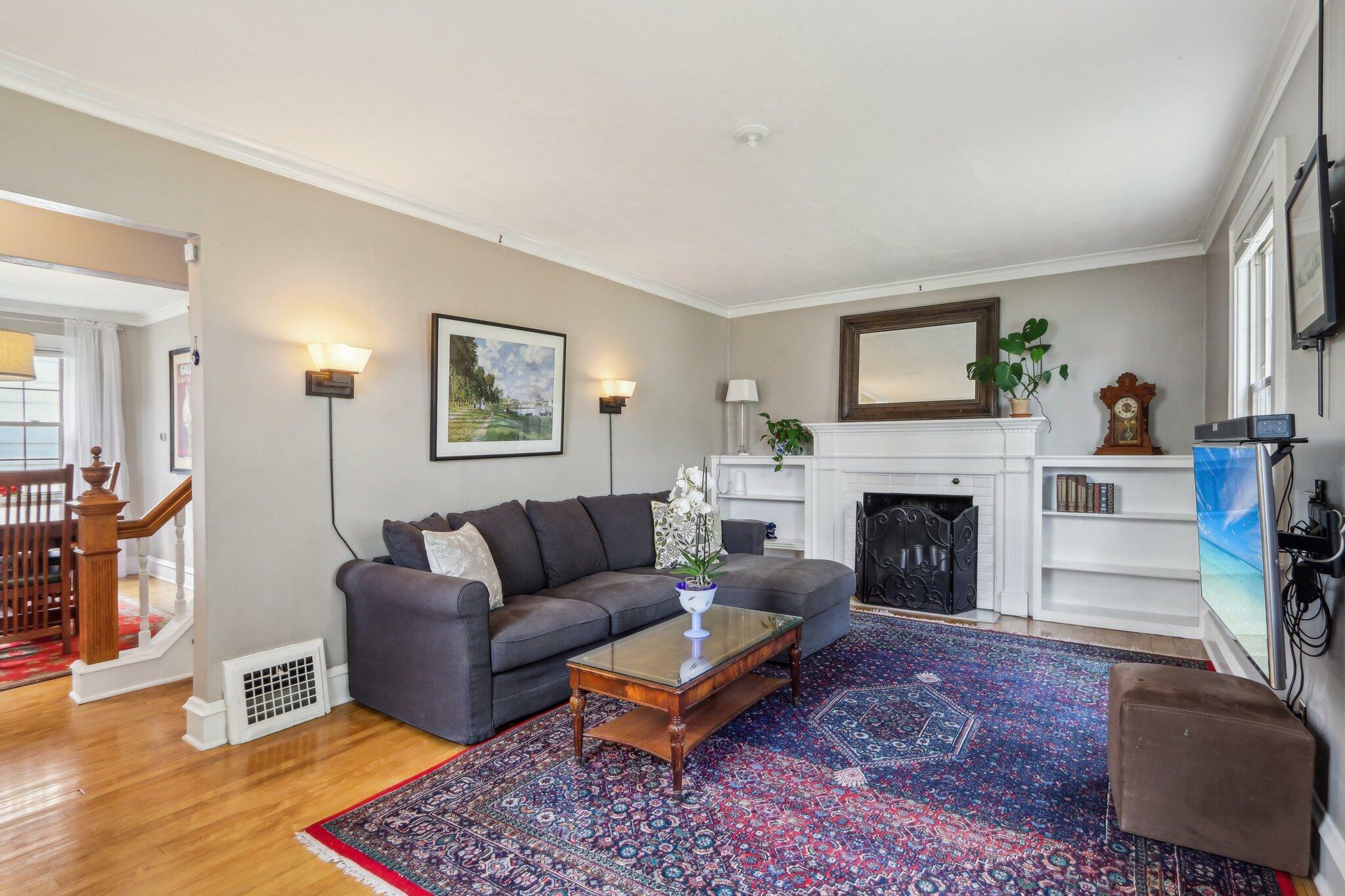 Property Photo: 7914 W Lorraine Pl WI 53222