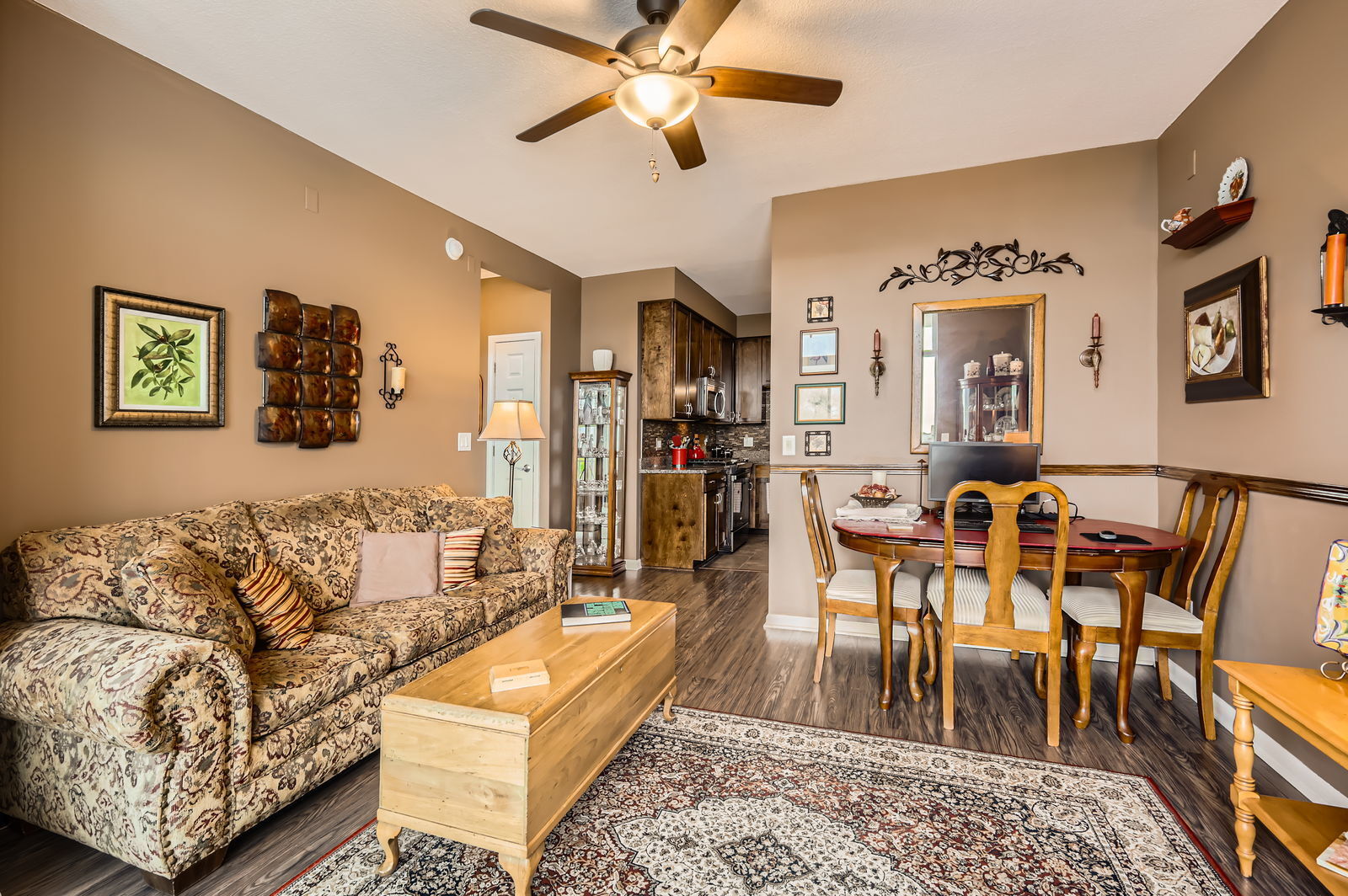 Property Photo: 1134 W Granville Avenue 712 IL 60660