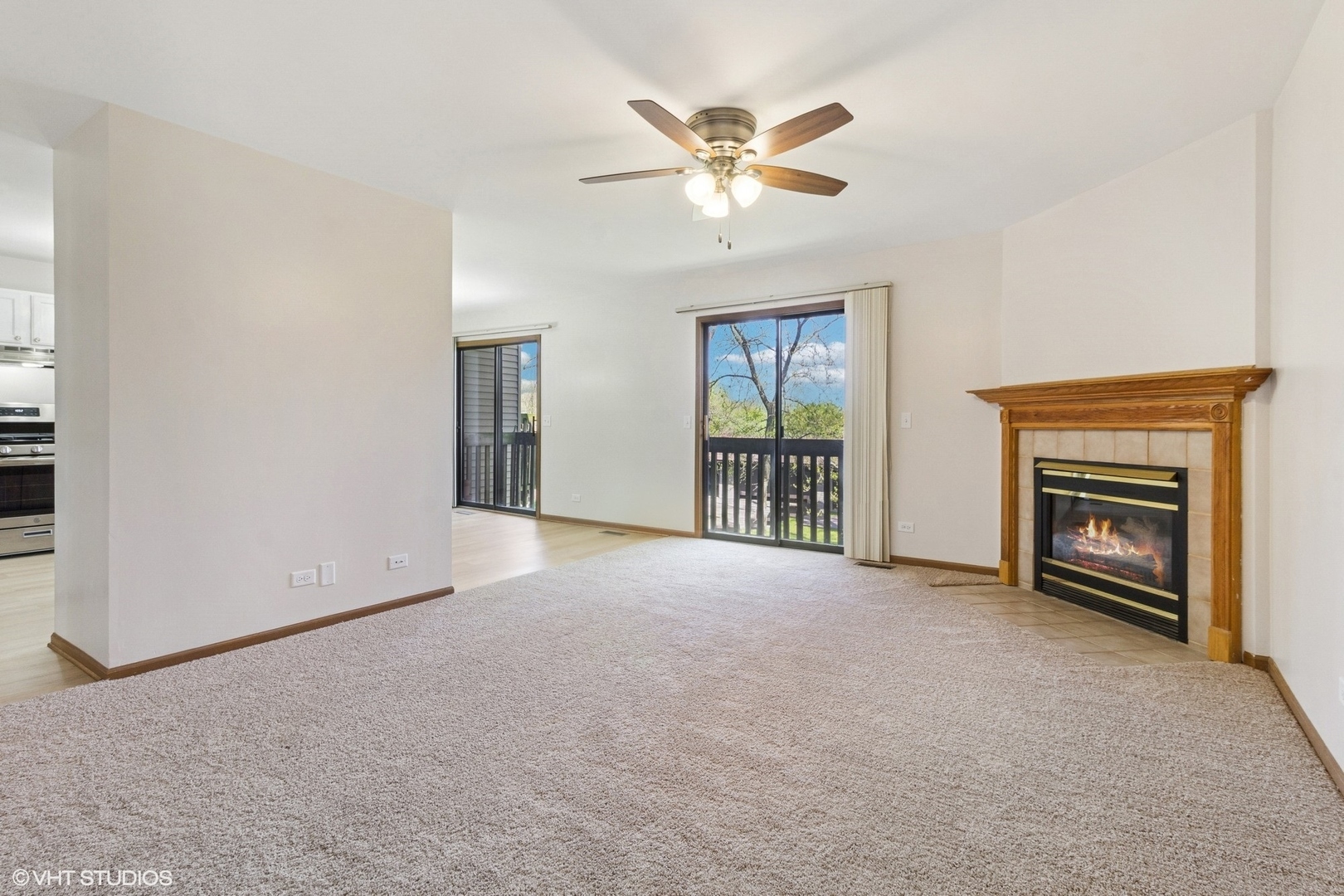 Property Photo: 2360 South Street E IL 60123