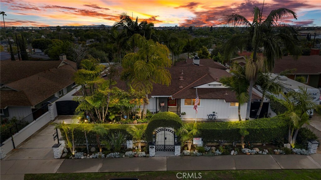 Property Photo: 800 Dorothy Lane CA 92831