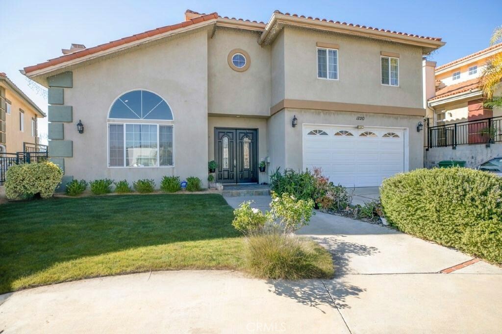 Property Photo: 1220 Valrose Court CA 90041