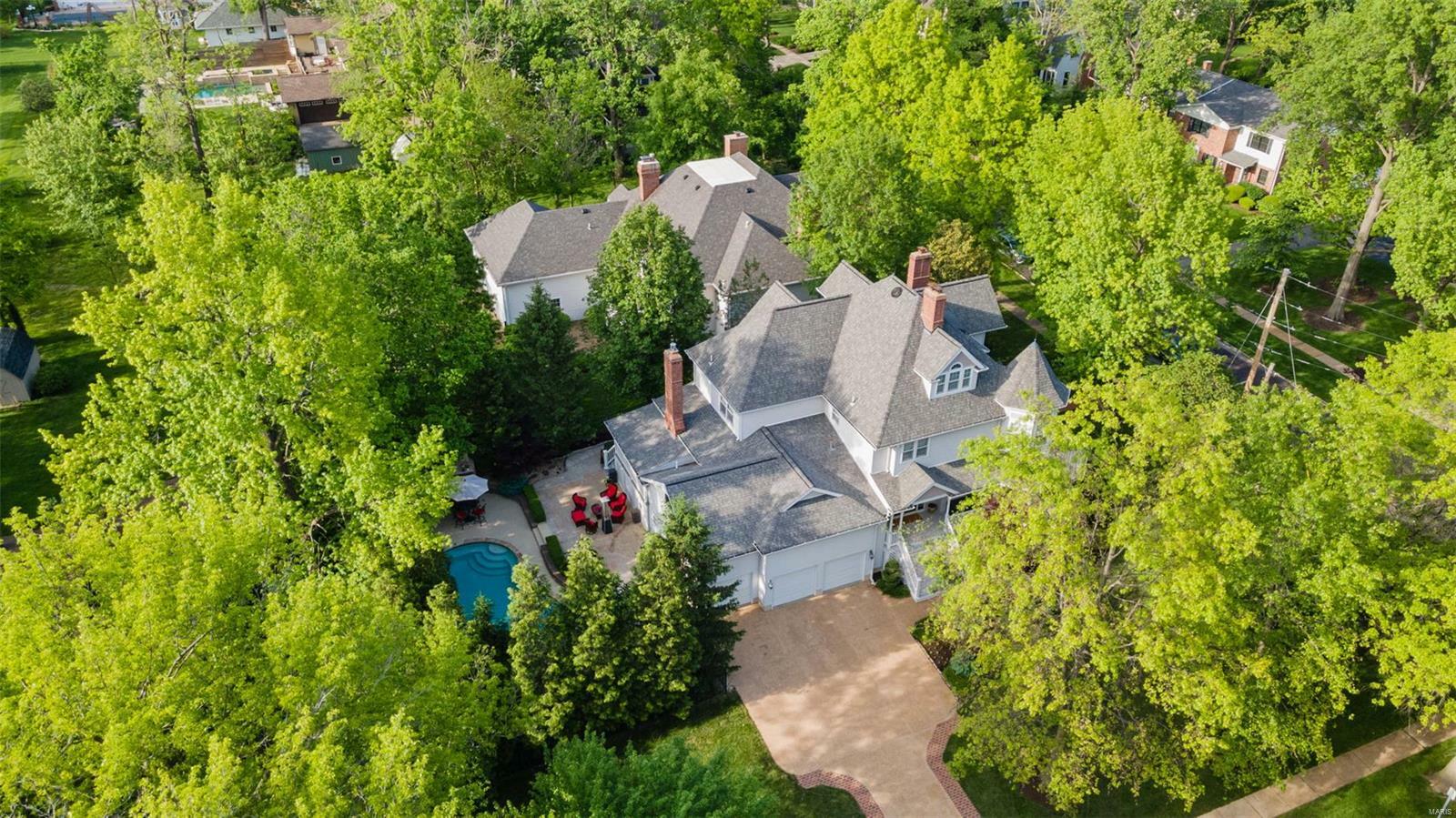 Property Photo: 405 N Harrison Avenue MO 63122