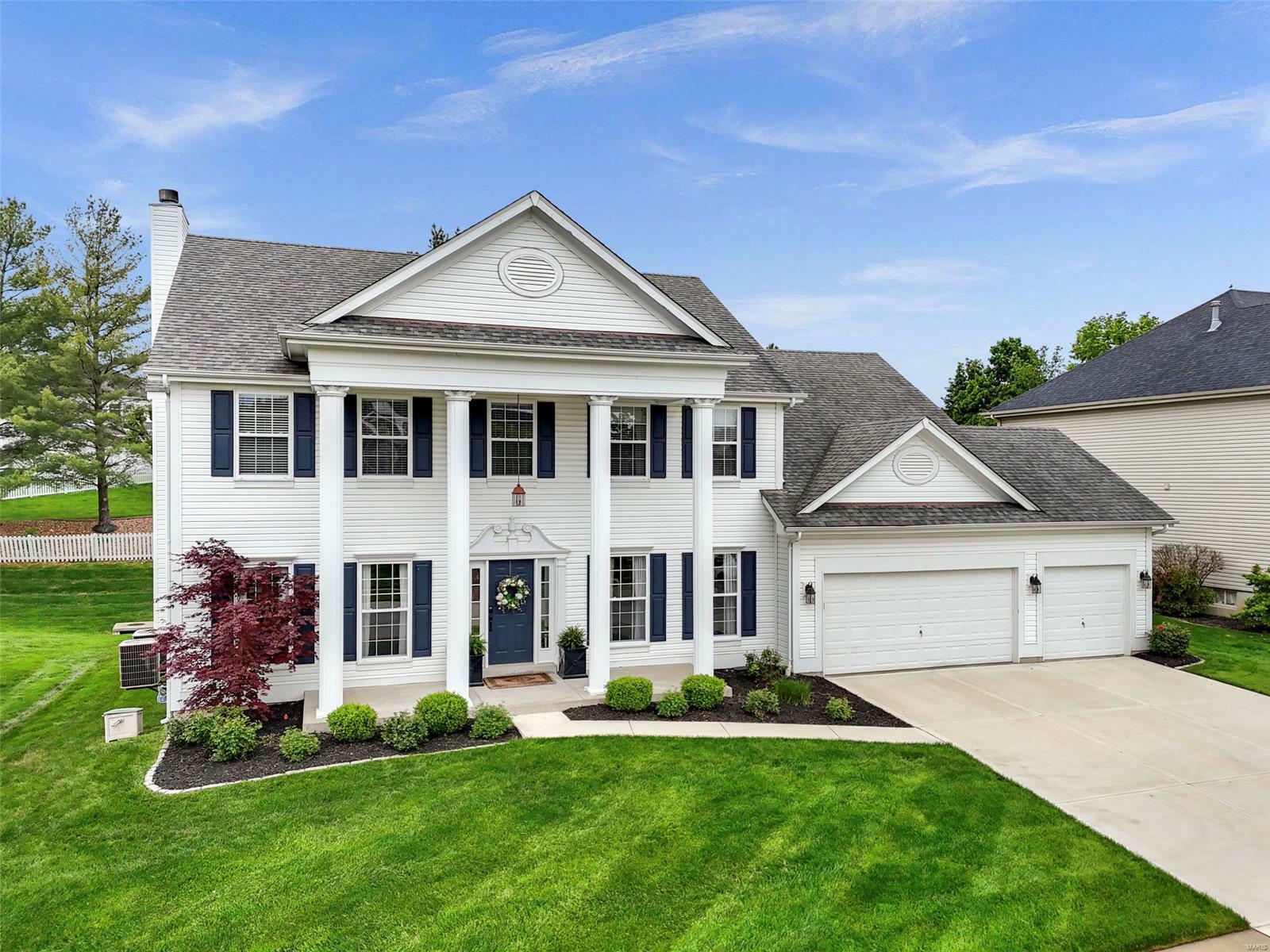 Property Photo: 616 Knollshire Way MO 63368