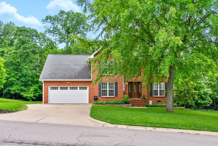 Property Photo: 331 Bayhill Dr TN 37066