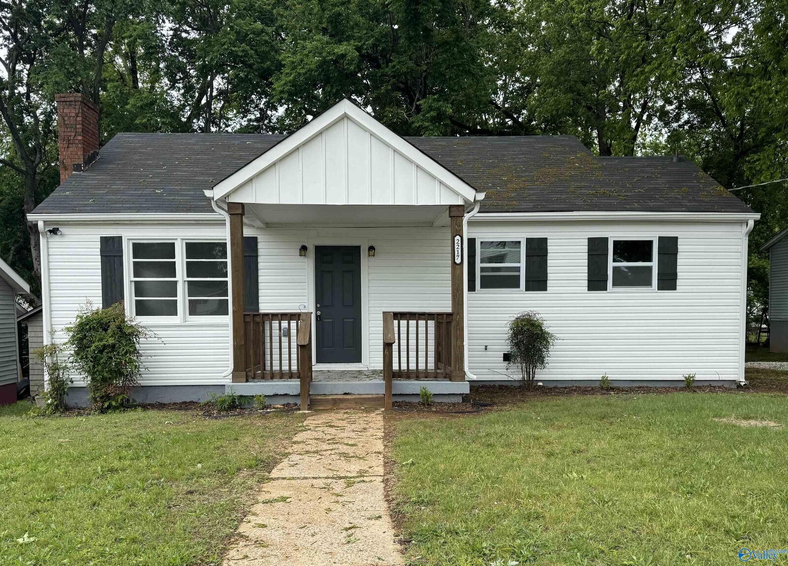 Property Photo:  2217 Beasley Avenue NW  AL 35816 