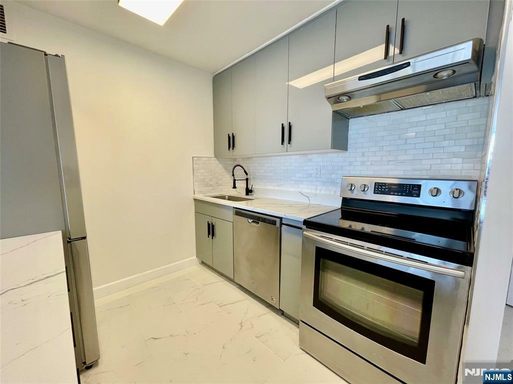 Property Photo: 770 Anderson Avenue 9C NJ 07010