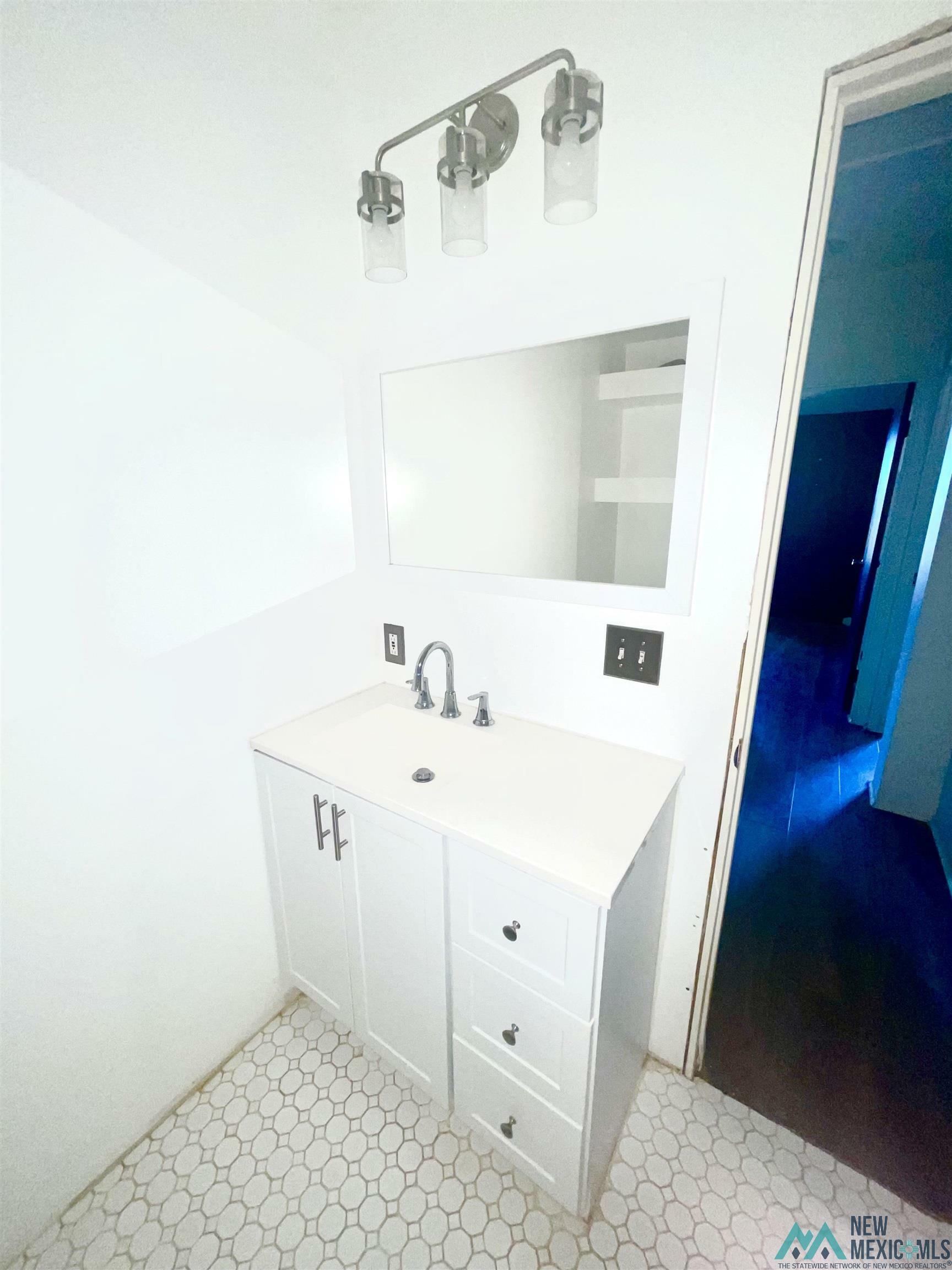 Property Photo: 1237 Ranchero NM 88101