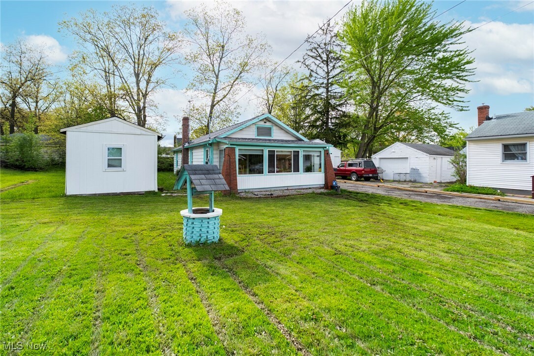Property Photo: 414 N Dunlap Avenue OH 44509