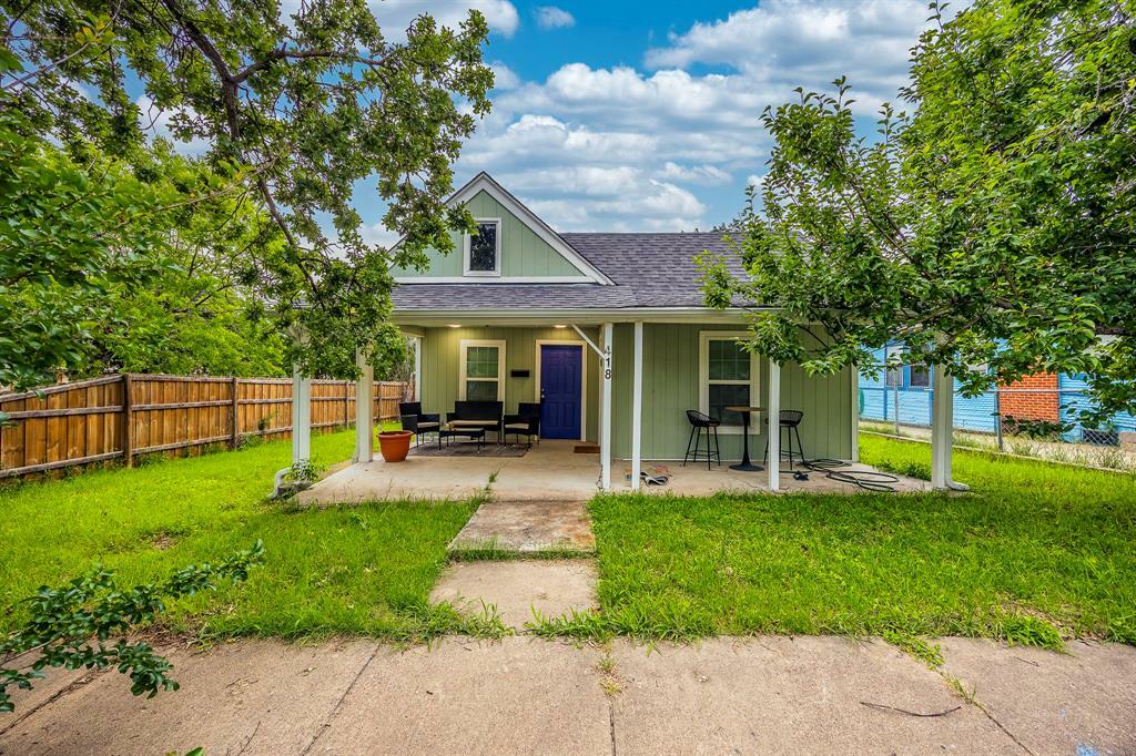 Property Photo: 418 Lansing Street TX 75203