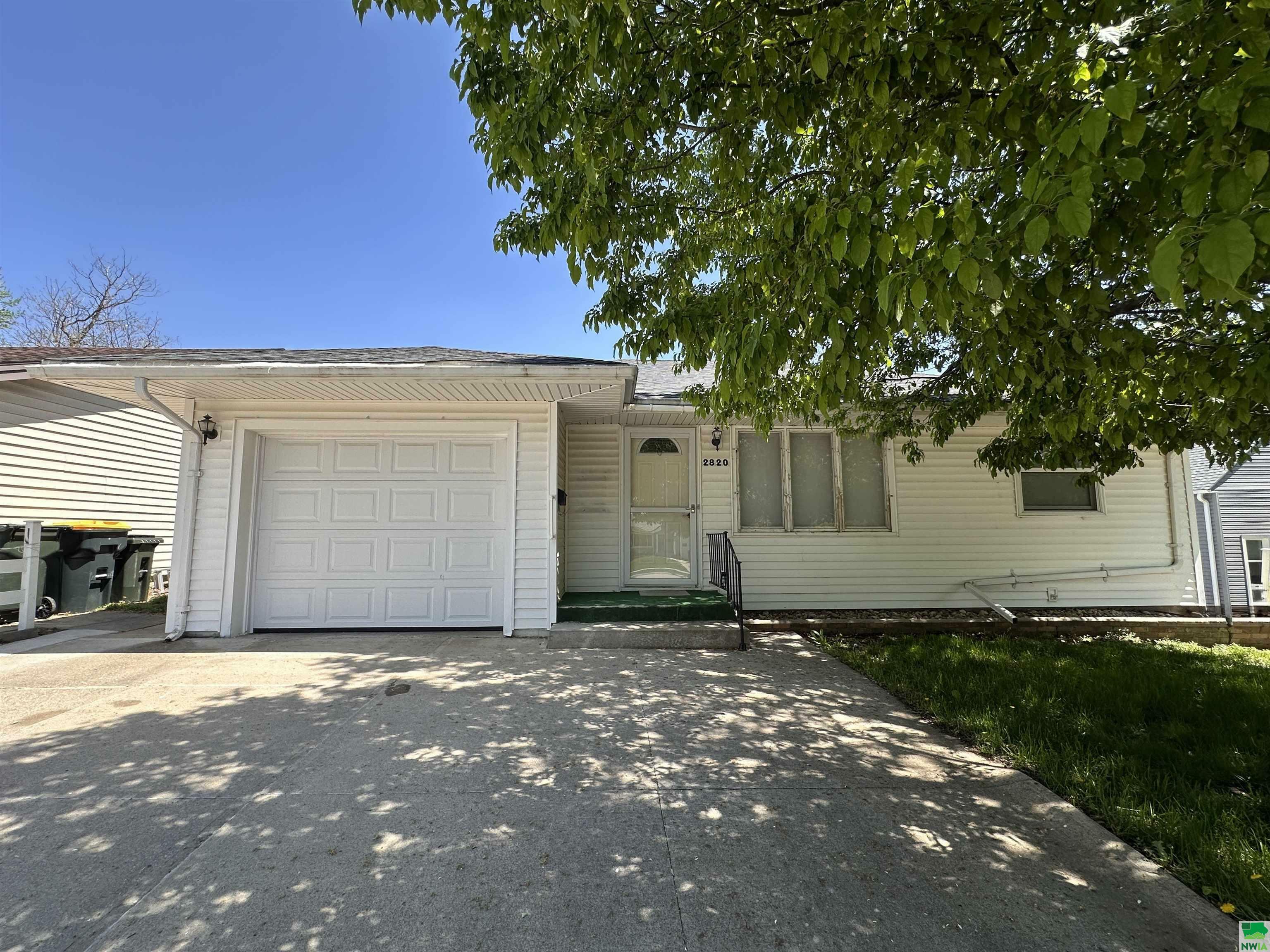 Property Photo: 2820 S Glass IA 51106