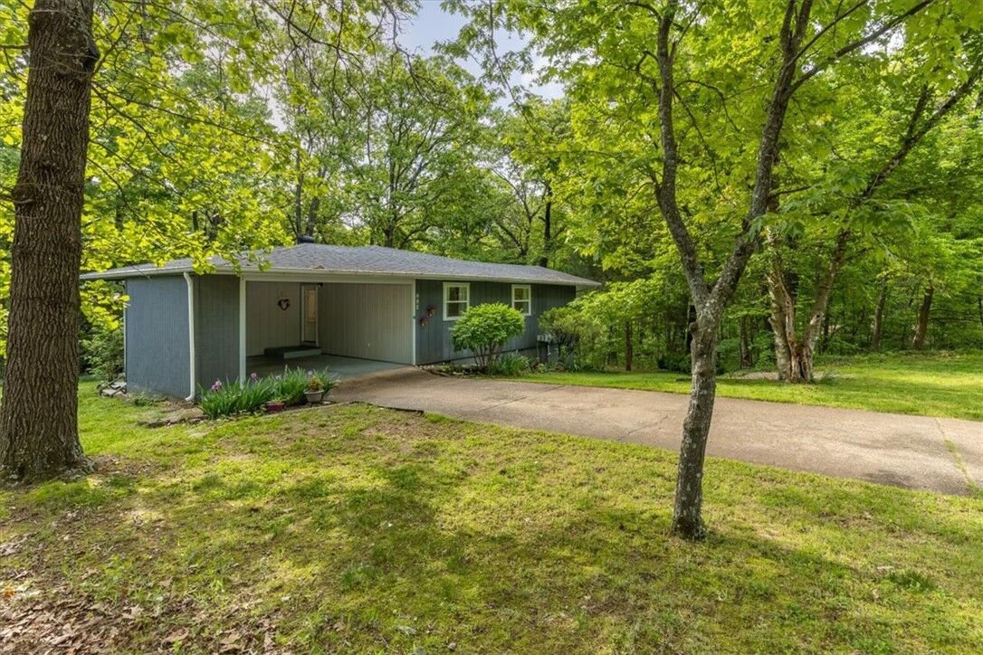Property Photo:  1 Heath Lane  AR 72714 