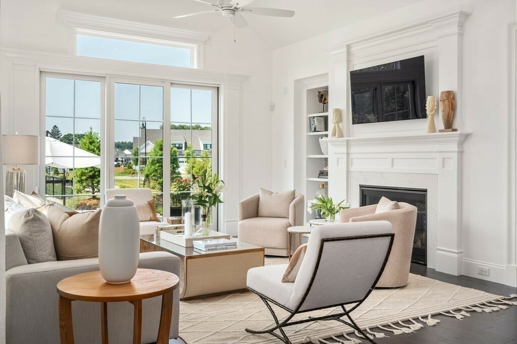 Property Photo: 7 Pioneer Road 7 MA 01701