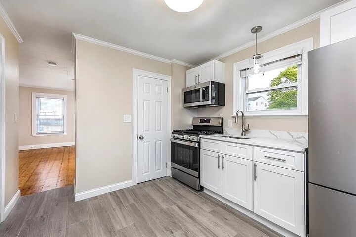 Property Photo: 31 Cabot 3 MA 01915