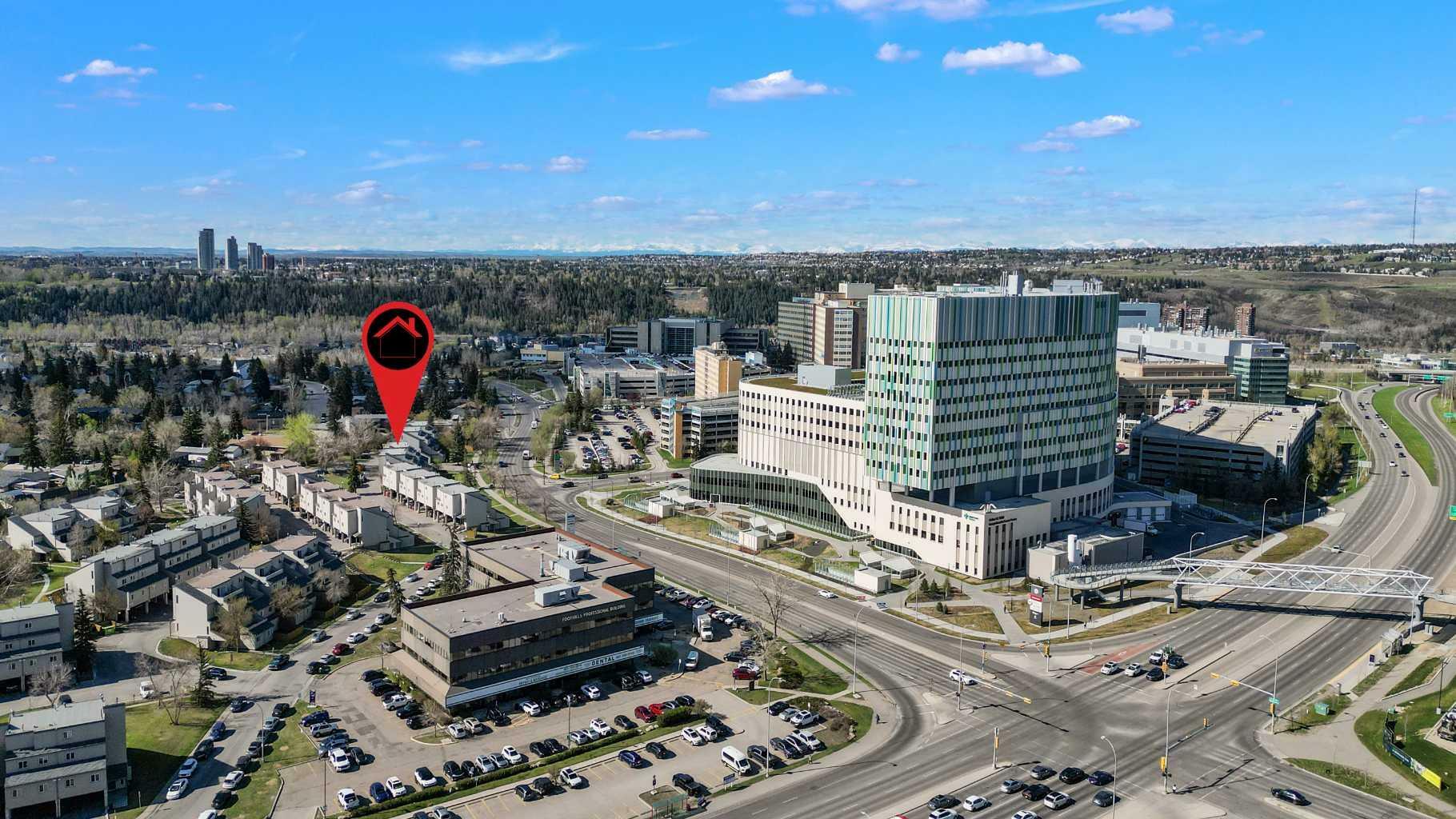 Property Photo: 1540 29 Street NW 1104 AB T2N 4M1