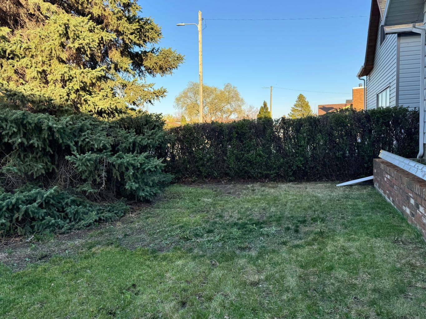 Property Photo: 693 7 Avenue E AB T0J 0Y5