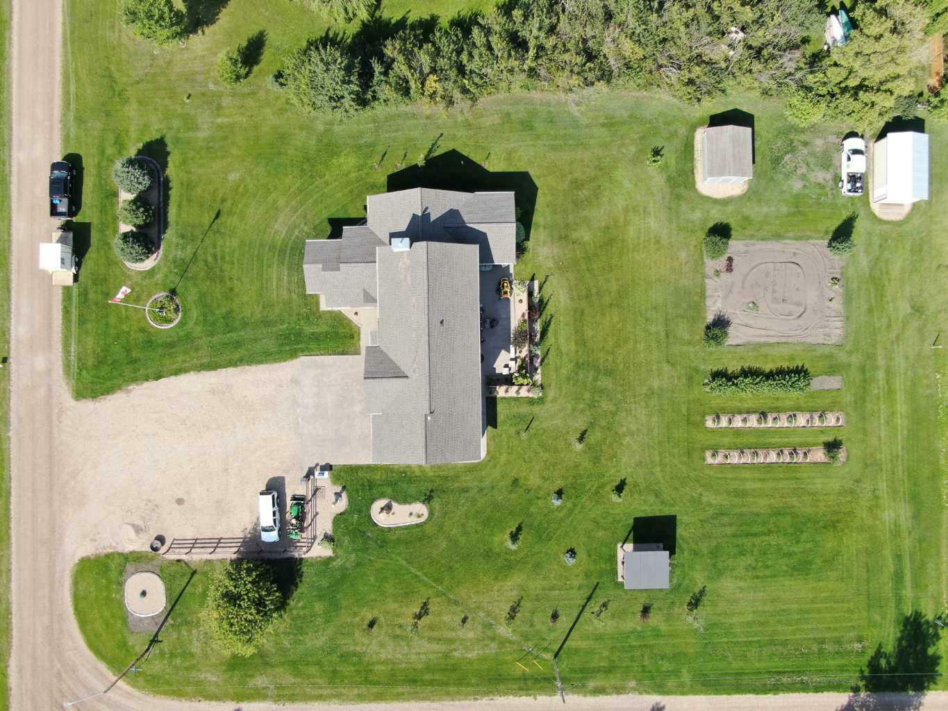 Property Photo: 19 5 Street AB T0C 1G0