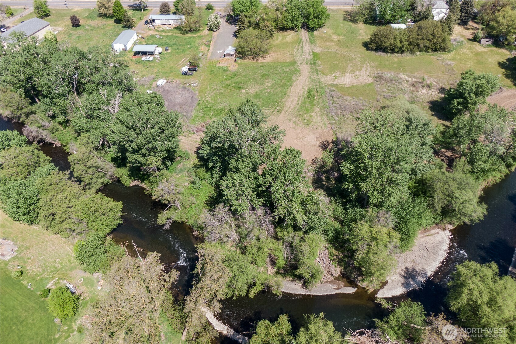 Property Photo: 686 Preston Avenue WA 99361