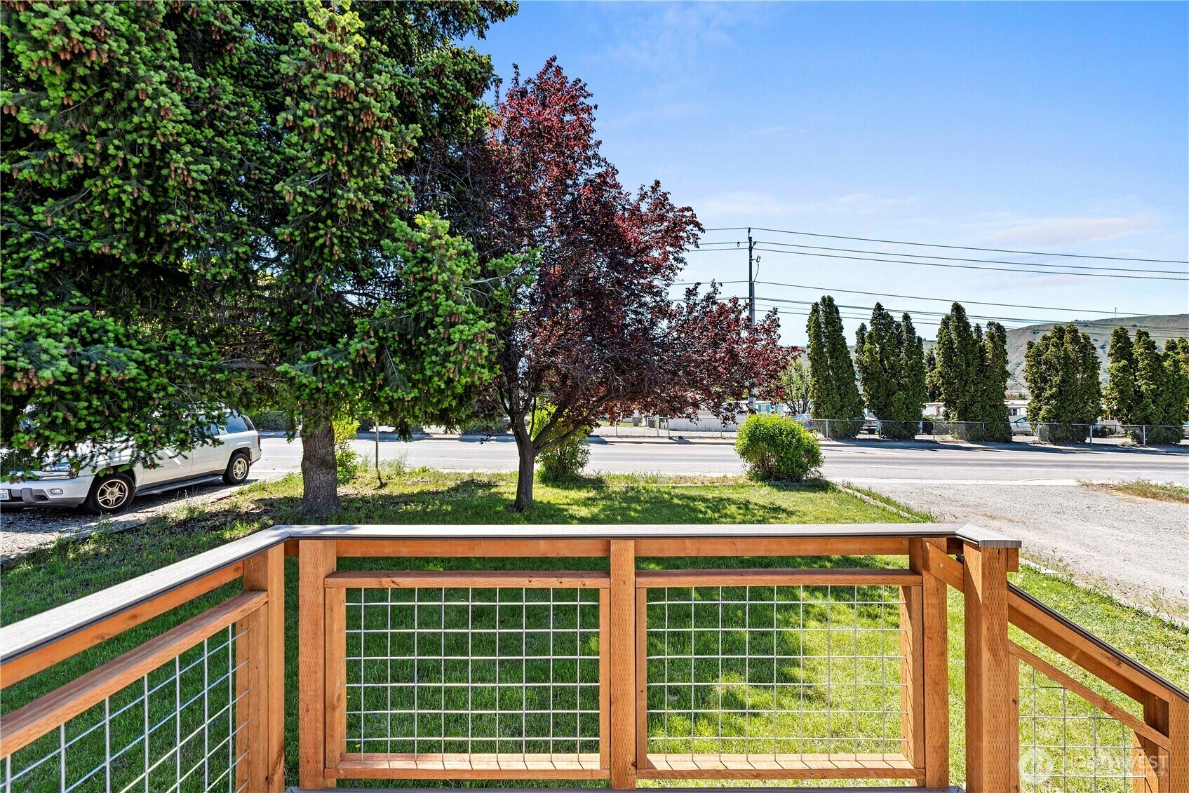 Property Photo: 1741 SE 4th St WA 98802