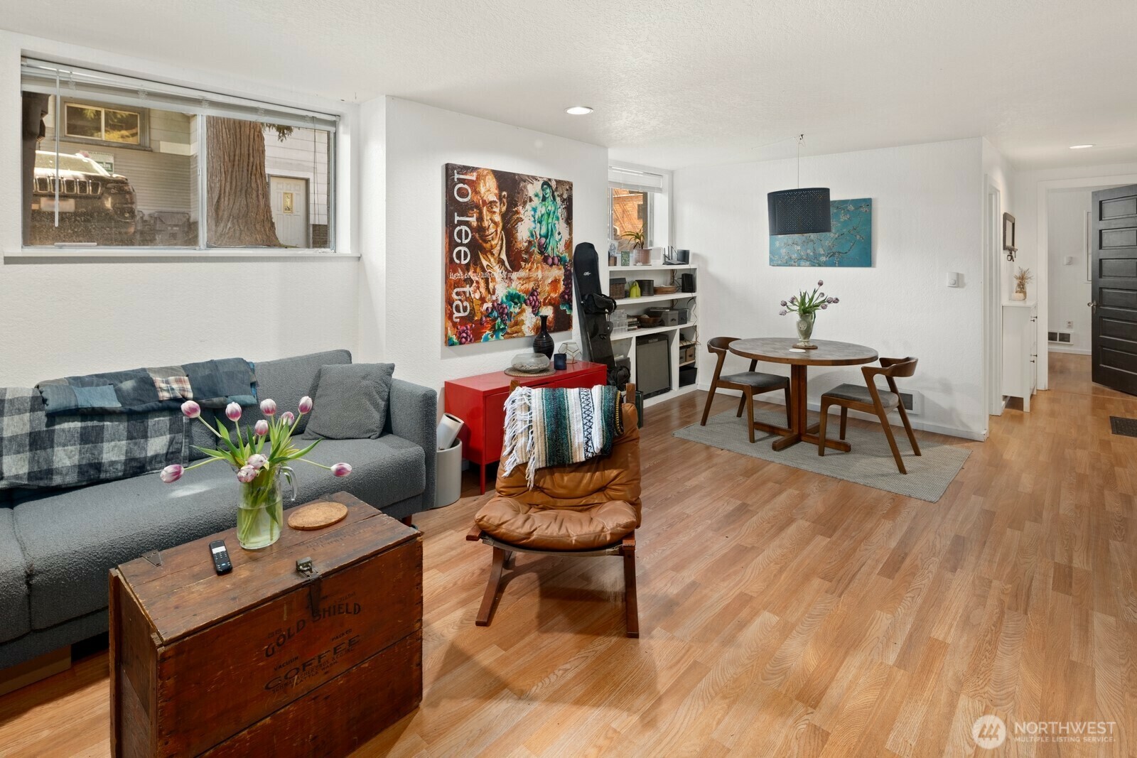 Property Photo: 711 Summit Avenue E WA 98102