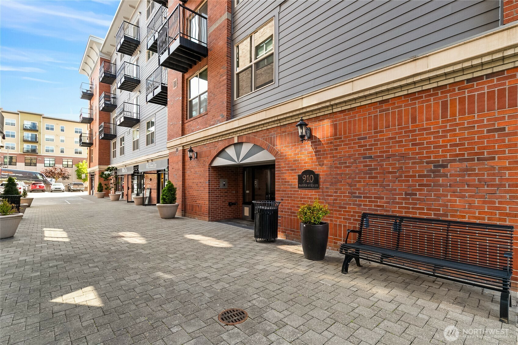 Property Photo: 910 Harris Avenue 407 WA 98225