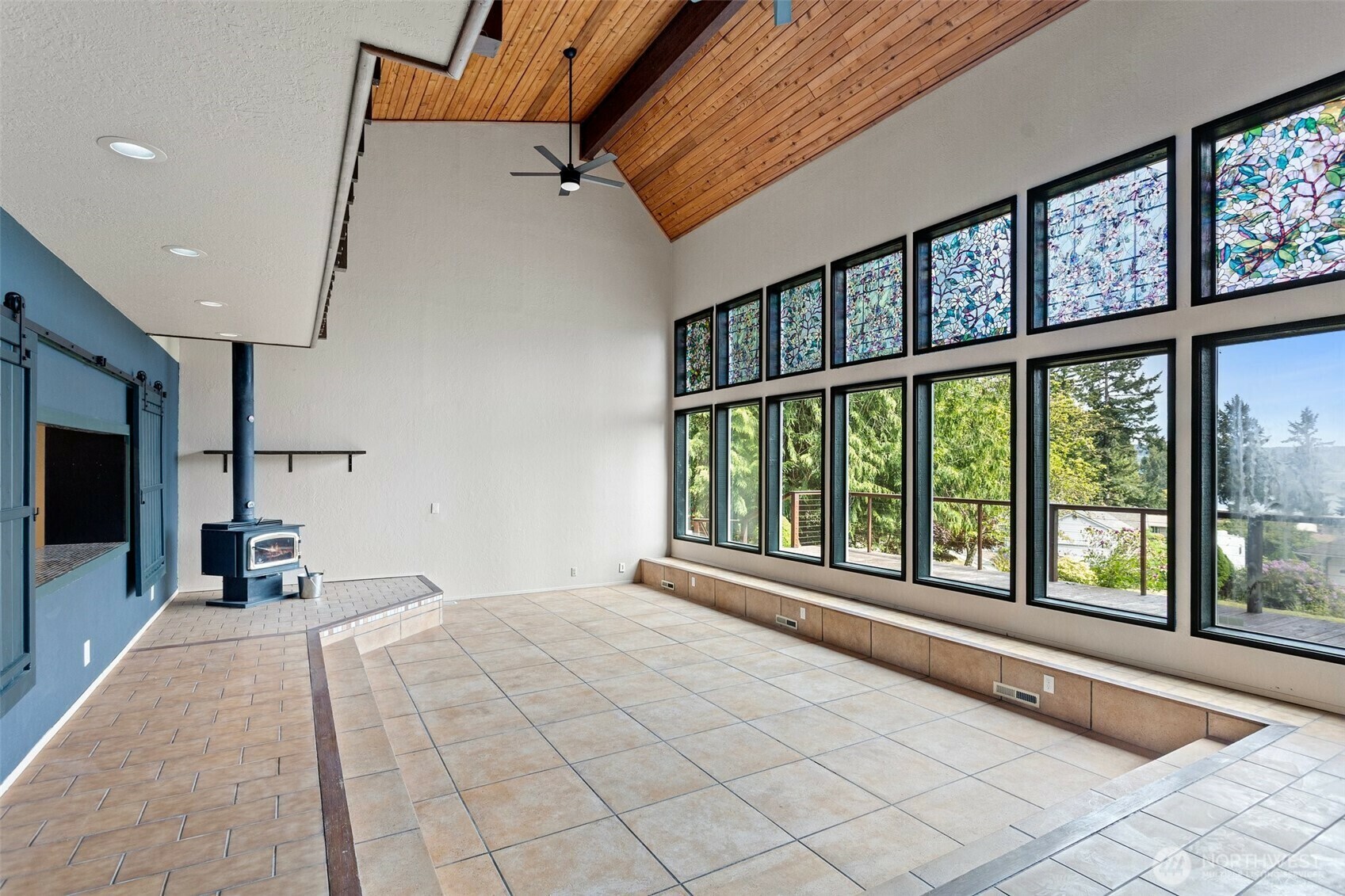 Property Photo: 15014 Starr Road SE WA 98359