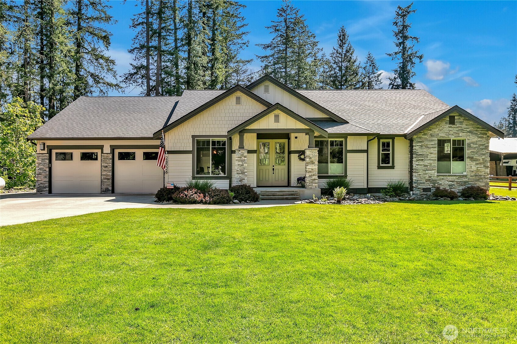 Property Photo: 24326 200th Avenue SE WA 98038