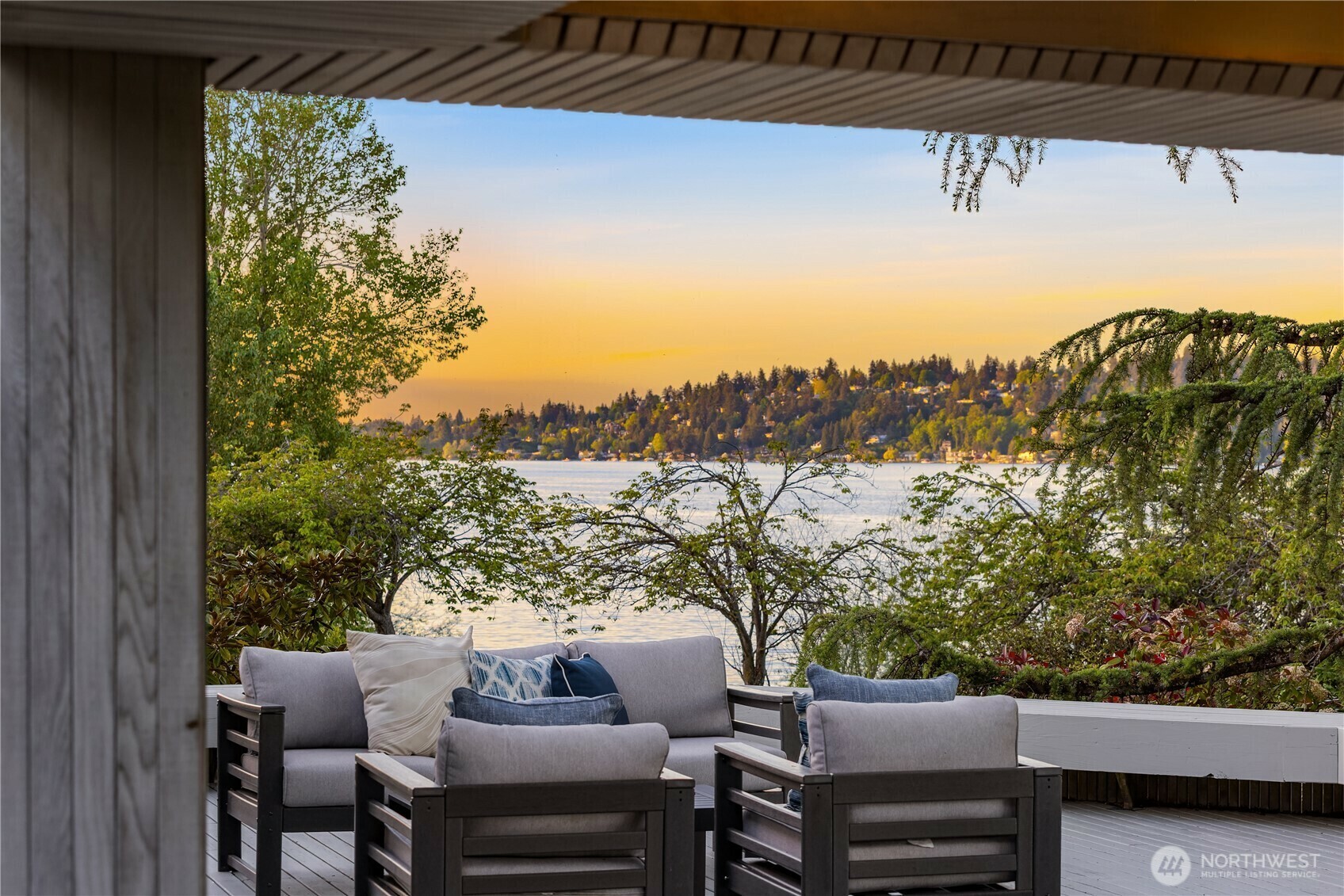 Property Photo: 5063 Lake Washington Boulevard S WA 98118