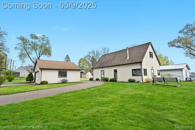 Property Photo: 1645 Grinshaw Street MI 48382